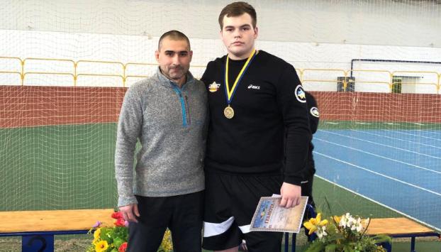 Тяжеловес из Константиновки выиграл чемпионат Украины по борьбе