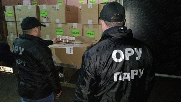 В Одесской области задержали партию контрабандных сигарет