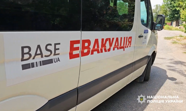 «Дроны уже не летают, а пешком ходят»: Житель Сантуриновки о ситуации в этом районе