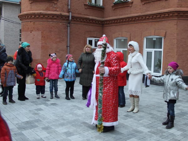 В Артемовске Школа искусств устроила новогодние чудеса 