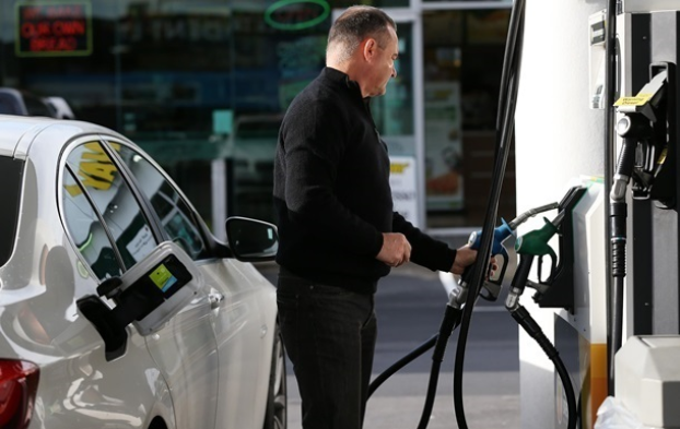 Выше 29 гривень за литр: на украинских АЗС взлетели цены на бензин 