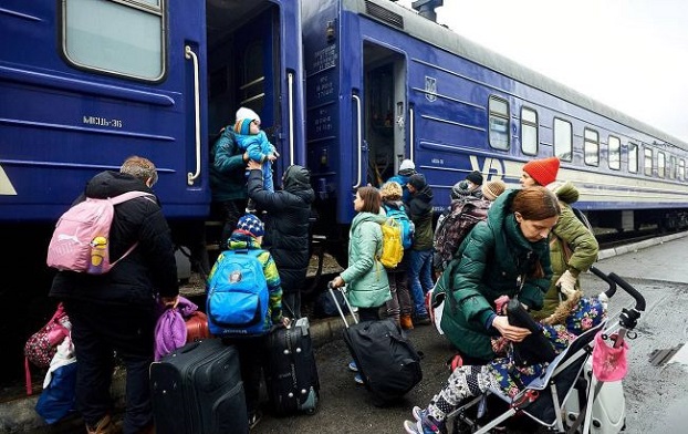 Эвакуация и поиск жилья: для украинцев запустили новый сервис