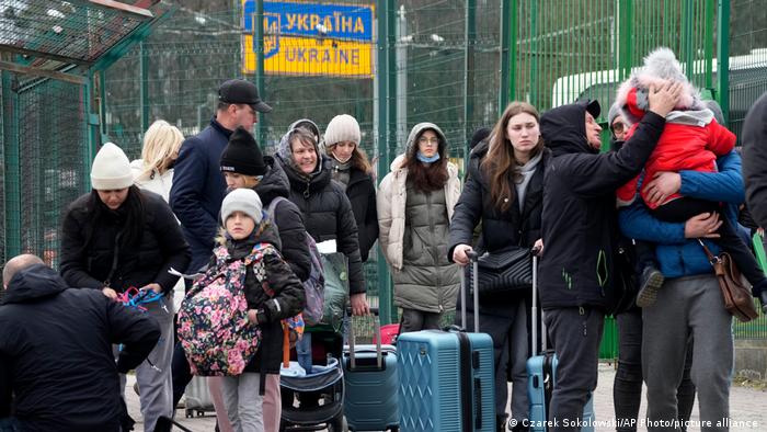 Из Украины выехали 1,2 млн беженцев