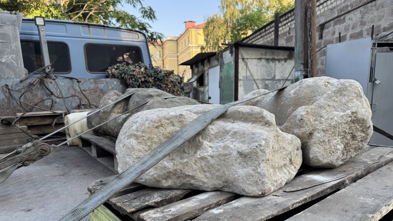 Сохранение культурного наследия: из Белокузьминовки эвакуировали половецкие статуи