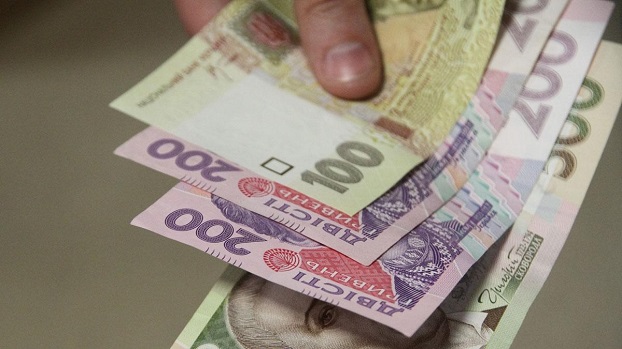 Средняя зарплата в Донецкой области почти на 1 000 грн больше средней по Украине