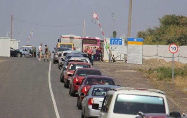 Ситуация в пункте пропуска «Марьинка» 24 августа: очереди в сотни машин и пешеходов