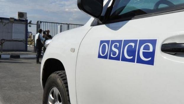 Боевики сегодня заблокировали проезд патрулю ОБСЕ