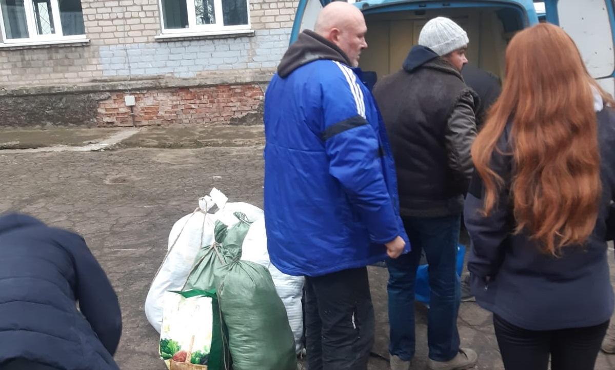 Константиновка: продолжается эвакуация людей и доставка гуманитарки