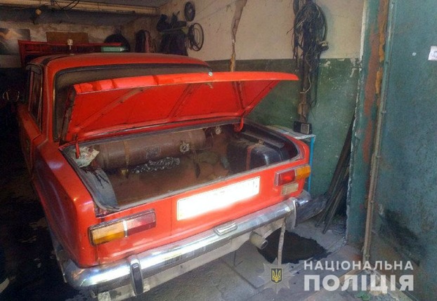 Двое мужчин совершили серию ночных краж из гаражей в Славянске