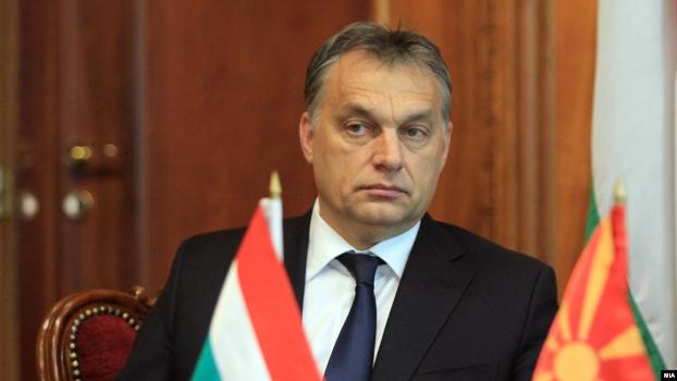 Сексуальная оргия на короткое время застопорила машину власти Виктора Орбана