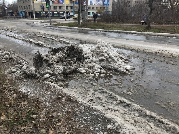 Торги не состоялись: В Константиновке не выбрали подрядчика для расчистки дорог от снега