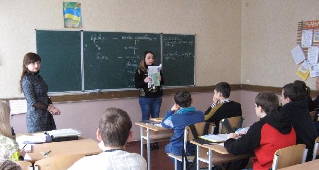 130 выпускников школ Родинского получили профориентационную консультацию