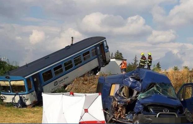 В Чехии автобус с украинскими работниками попал в аварию