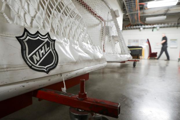 НХЛ перенесла драфт, тесты и церемонию наград из-за пандемии