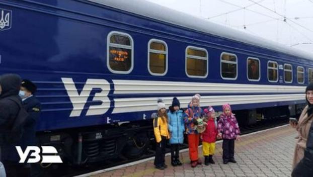 Самый длинный маршрут: Из Донецкой области на Закарпатье отправился новый поезд