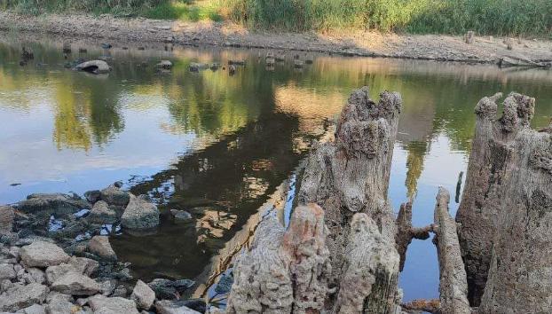 Воду из реки Казенный Торец нельзя использовать даже для технических и бытовых нужд