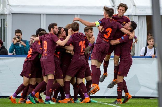 Каталонцы выиграли футбольную Лигу чемпионов, но… юношескую 