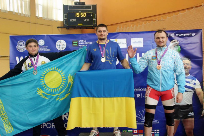 Спортсмен із Покровської ТГ завоював 3 нагороди на чемпіонаті світу з гирьового спорту