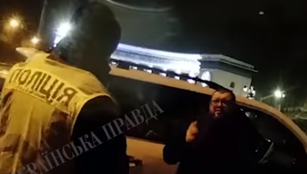 Называл «дебилами»: в Киеве нардеп грубил полицейским — видео