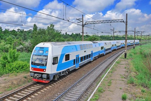 «Укрзализныця» с 1 июня запустит еще 12 поездов