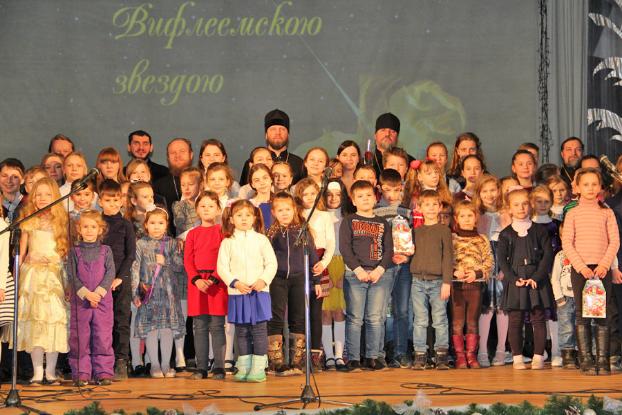 В Покровске состоялся Рождественский фестиваль коллективов воскресных школ