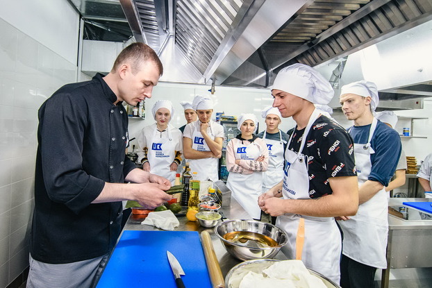 С 13 по 18 мая шеф-повар Сергей Видулин даст бесплатные мастер-классы