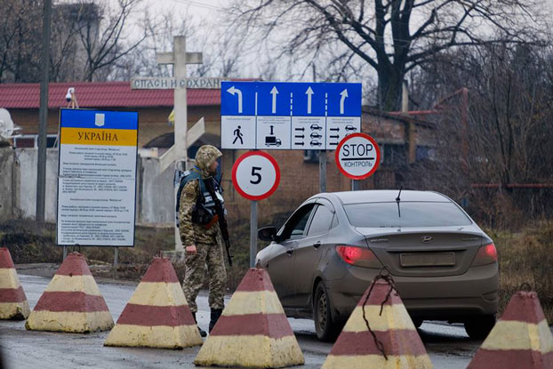 «Майорск» и «Марьинка» загружены: Ситуация на КПВВ 28 декабря в Донецкой области