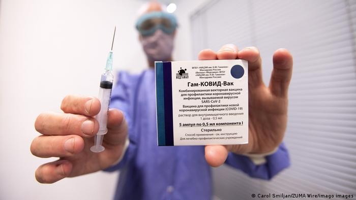 Привитым российской вакциной отказывают во въезде в Украину