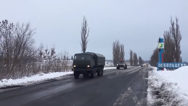 Военная колонна техники покинула Луганск. Видео