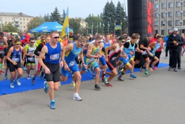 Международный турнир по триатлону в Славянске собрал 124 участника