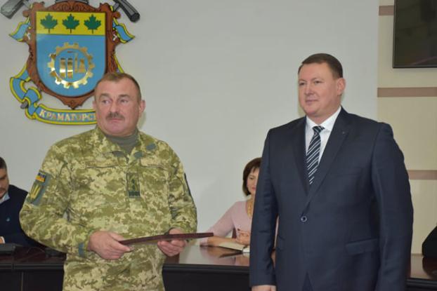 Звание младшего лейтенанта запаса присвоено голове Краматорска