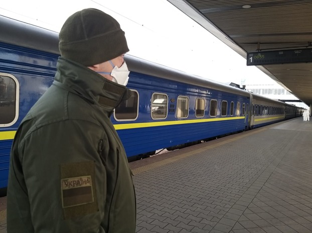 Поезд из России привез в Киев более 700 украинцев