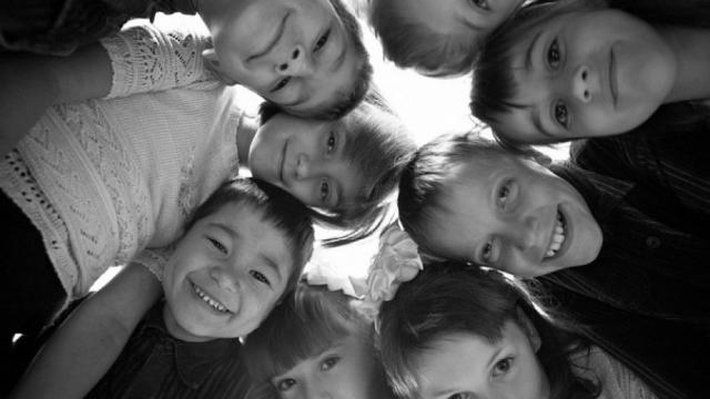 Закон о наставничестве над детьми-сиротами в Украине собираются изменить