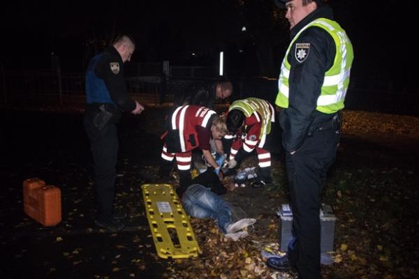 В центре Киева полицейские сбили вора 