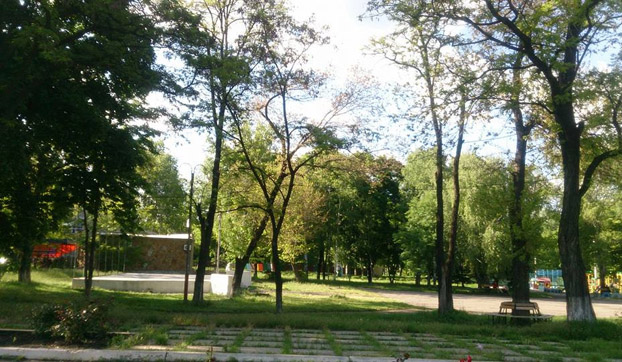 В Мирнограде ко Дню защиты детей облагородят парк