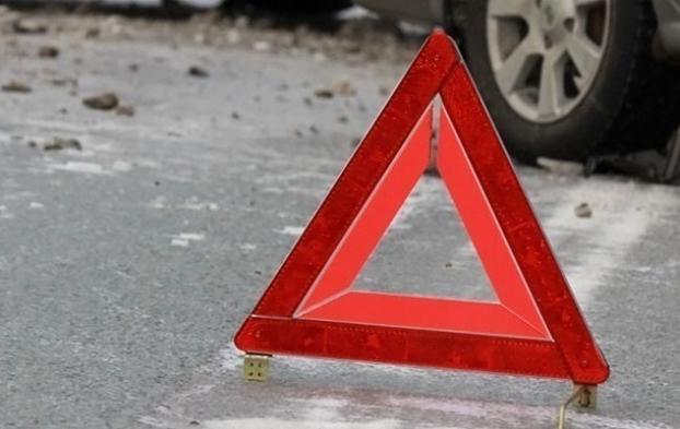 Во Львовской области водитель сбил мужчину с двумя детьми, один малыш погиб