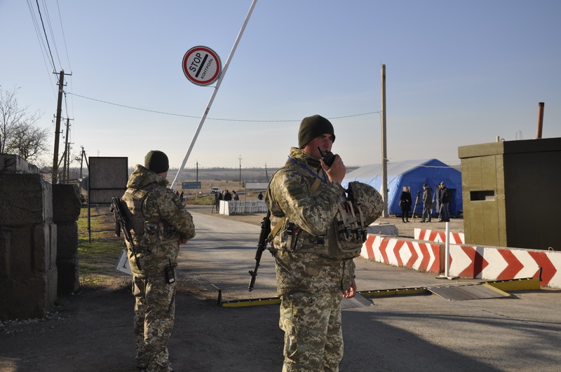 Очереди на КПВВ в Донецкой области 27 декабря