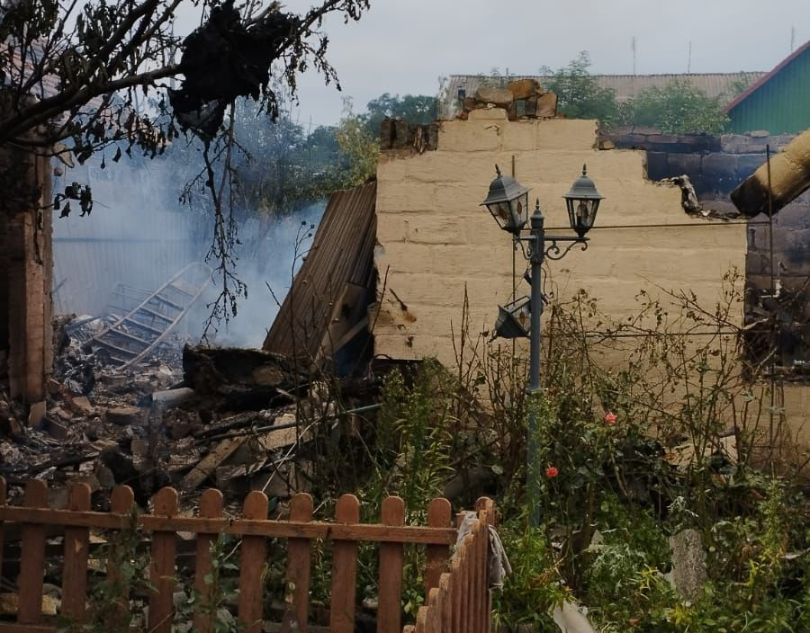 Обстрел Костянтиновки: есть погибшая и раненые, повреждены дома и автомобили