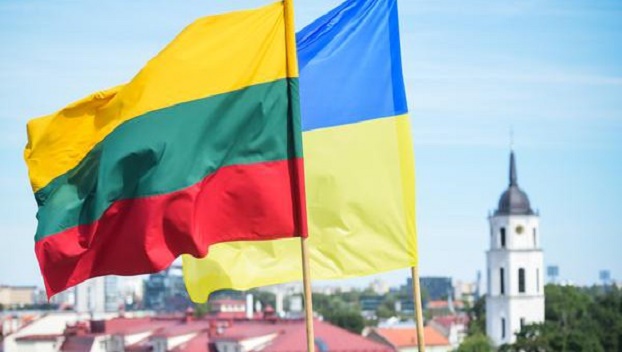 Литва собирается передать Украине оружие