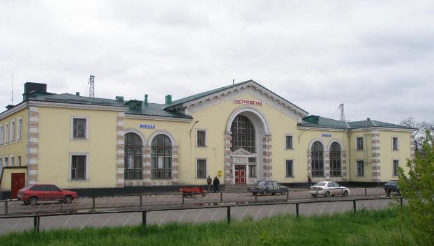 Побили чоловіка на вокзалі: В Костянтинівці засудили двох поліцейських 