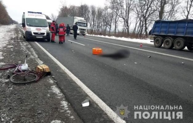 В Винницкой области легковушка насмерть сбила пенсионерку