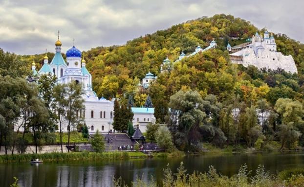 В Святогорской лавре после массового богослужения вспышки коронавируса не зафиксировано