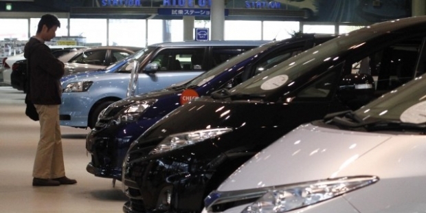Продажи новых легковых авто в Украине рухнули на 63%