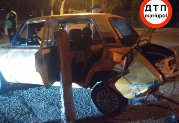 ВАЗ «всмятку»: В Мариуполе столкнулись автомобили