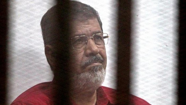 Бывший президент Египта скончался прямо во время суда