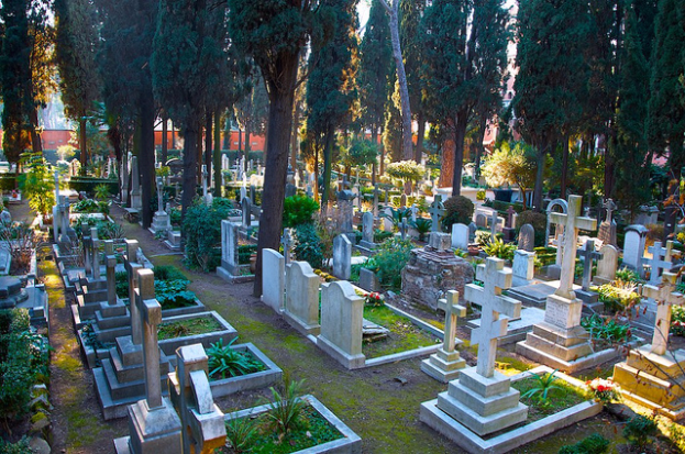 Новости Донбасса: В Покровске по-европейски относятся к кладбищам