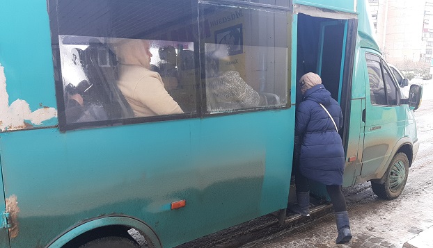 Картинки с натуры: В автобусах Константиновки проводят воспитательную работу