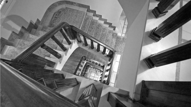 Жители некоторых многоэтажек Константиновки перестанут ходить по лестницам