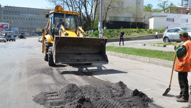 Укравтодор будет контролировать ремонт дорог самостоятельно