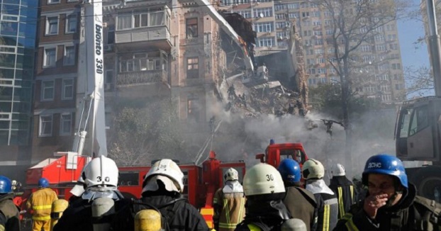 Найдено уже четверо погибших, под завалами дома в Киеве могут еще быть люди, - Кличко